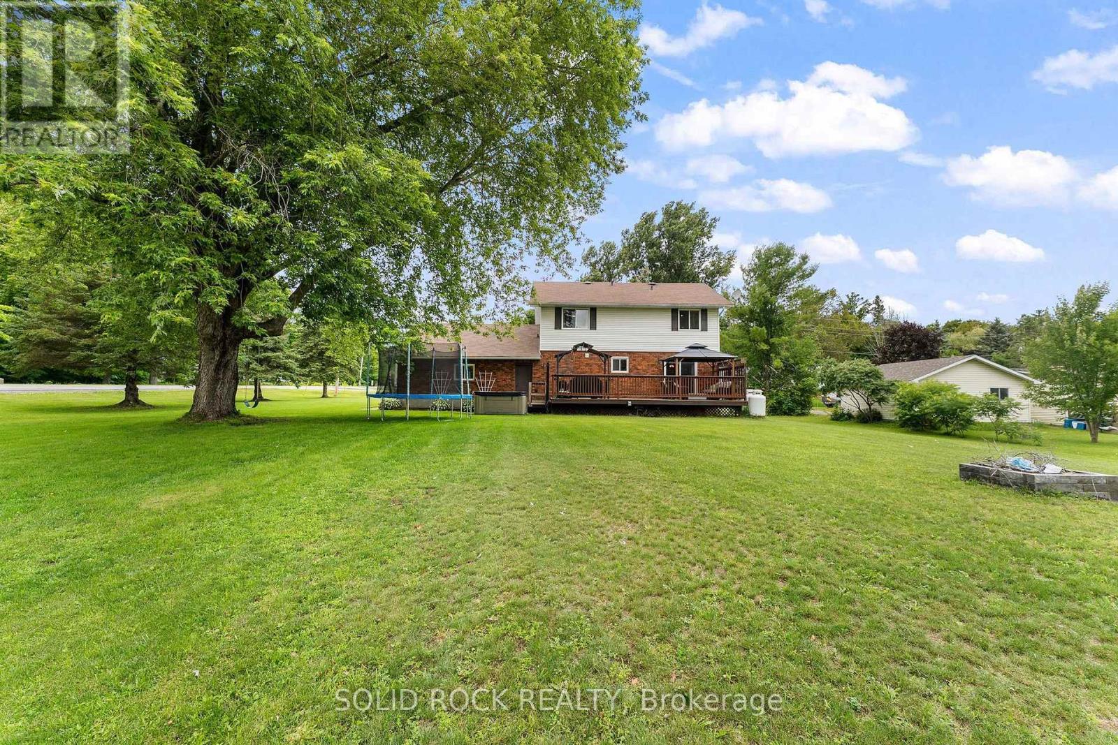 708 MCKENZIE AVENUE - Image 31