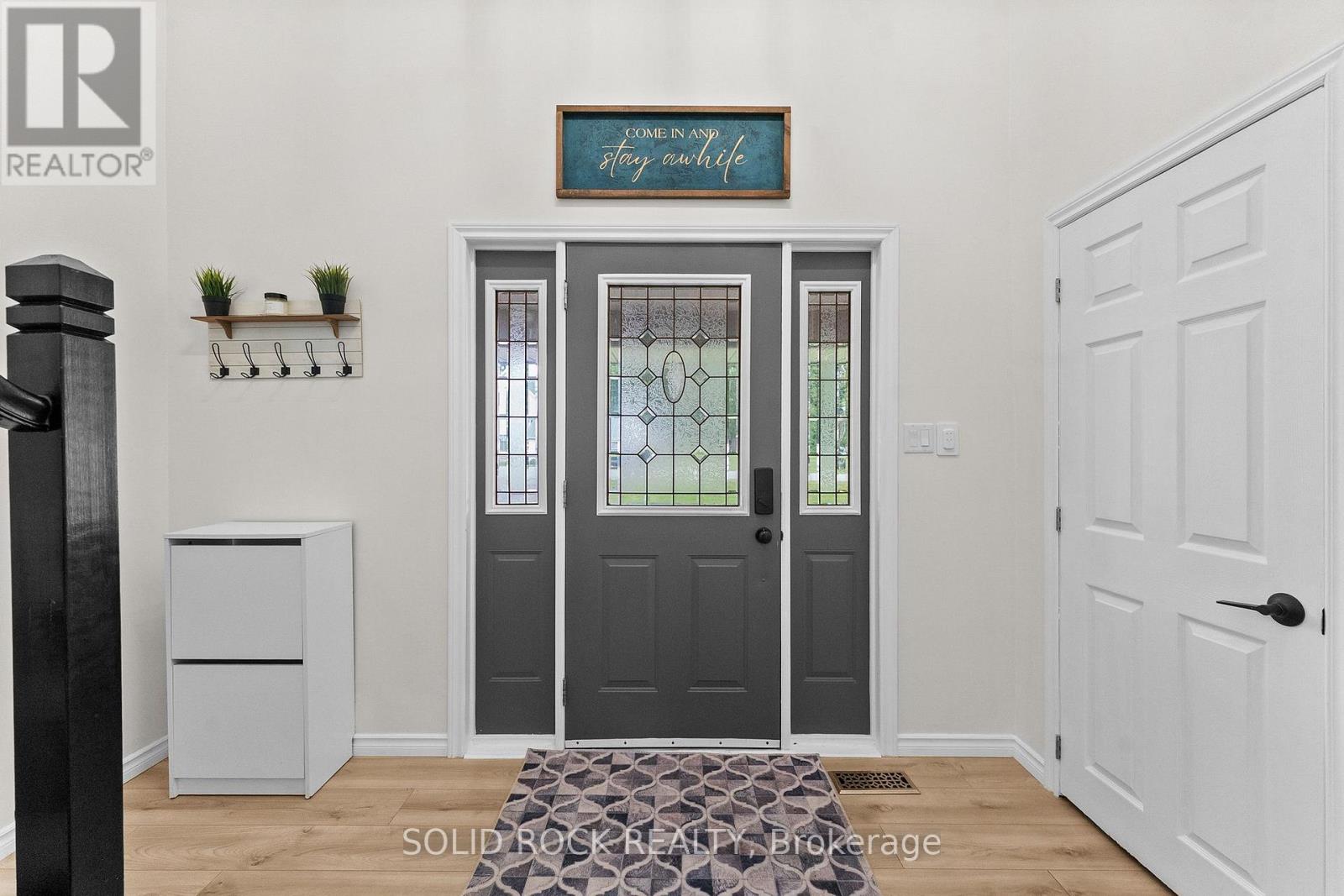 708 MCKENZIE AVENUE - Image 7