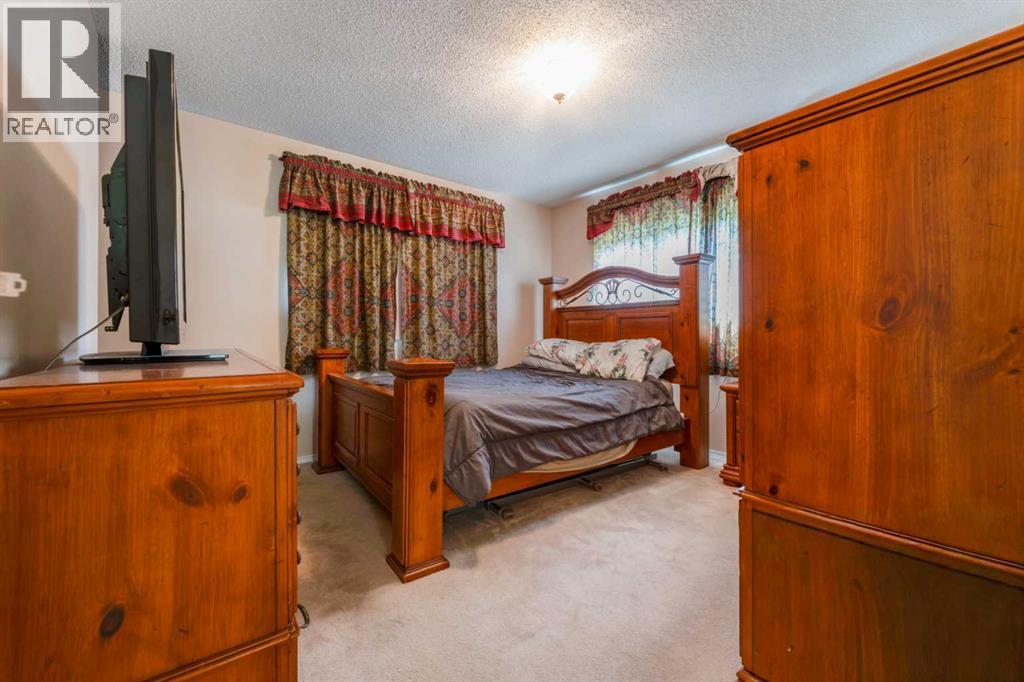 6823 4 Avenue SE - 11