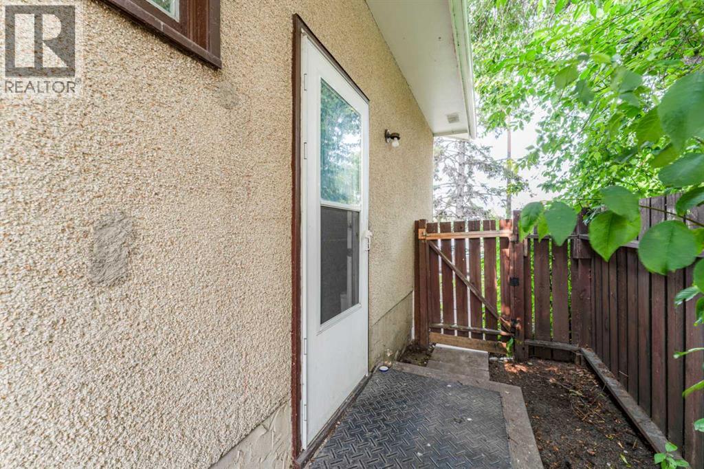 6823 4 Avenue SE - 27