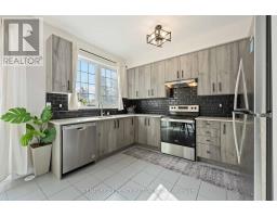 102 Lyall Stokes Circle, East Gwillimbury, ON L0G1M0 Photo 10