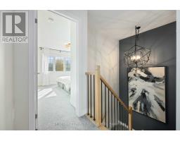 102 Lyall Stokes Circle, East Gwillimbury, ON L0G1M0 Photo 12