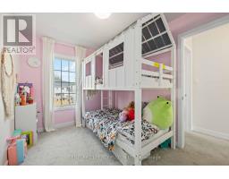 102 Lyall Stokes Circle, East Gwillimbury, ON L0G1M0 Photo 15