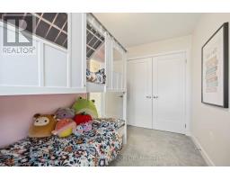 102 Lyall Stokes Circle, East Gwillimbury, ON L0G1M0 Photo 16