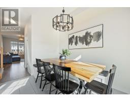 102 Lyall Stokes Circle, East Gwillimbury, ON L0G1M0 Photo 7
