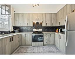 102 Lyall Stokes Circle, East Gwillimbury, ON L0G1M0 Photo 8