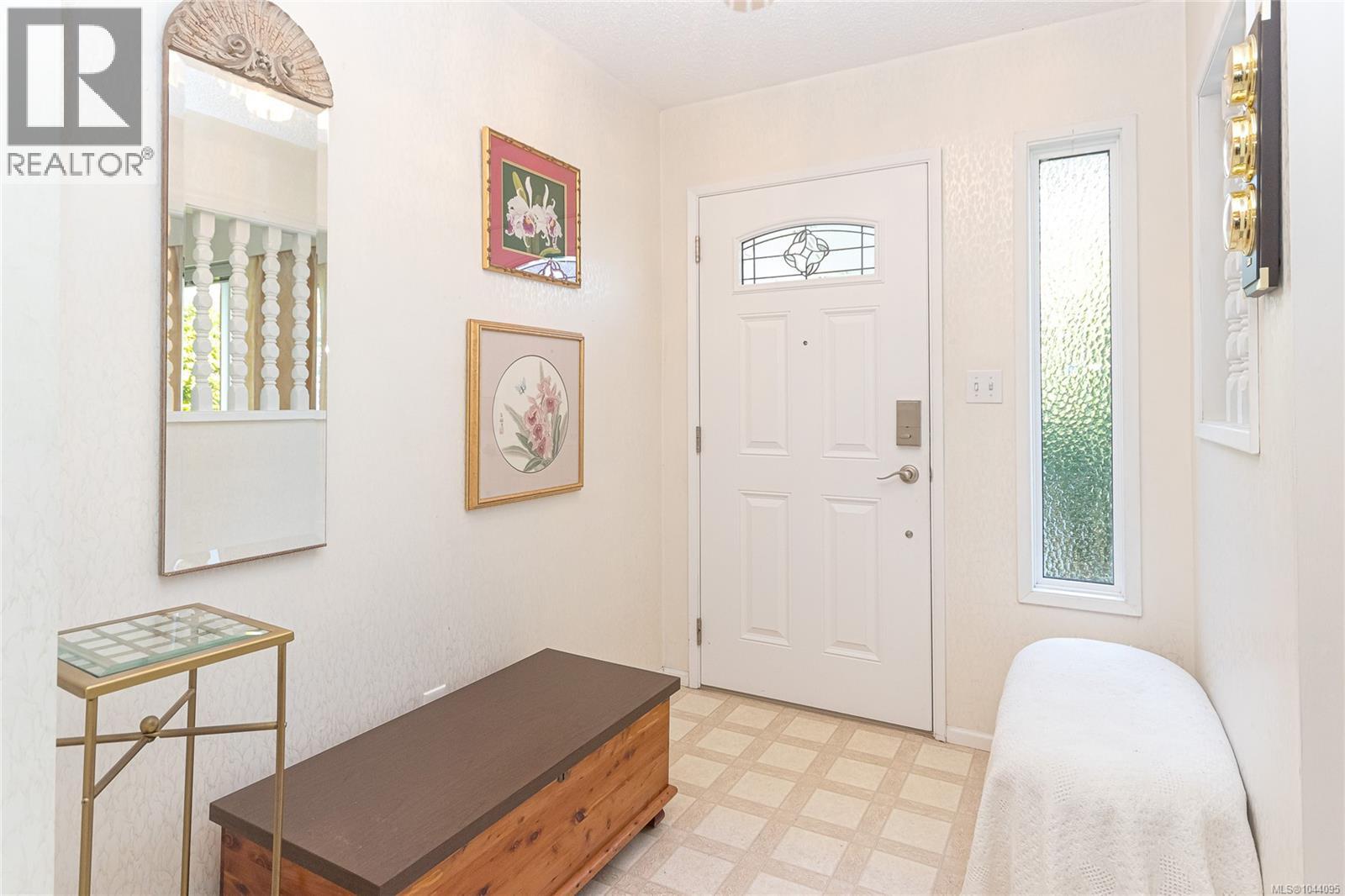 986 Lucas Ave - 7