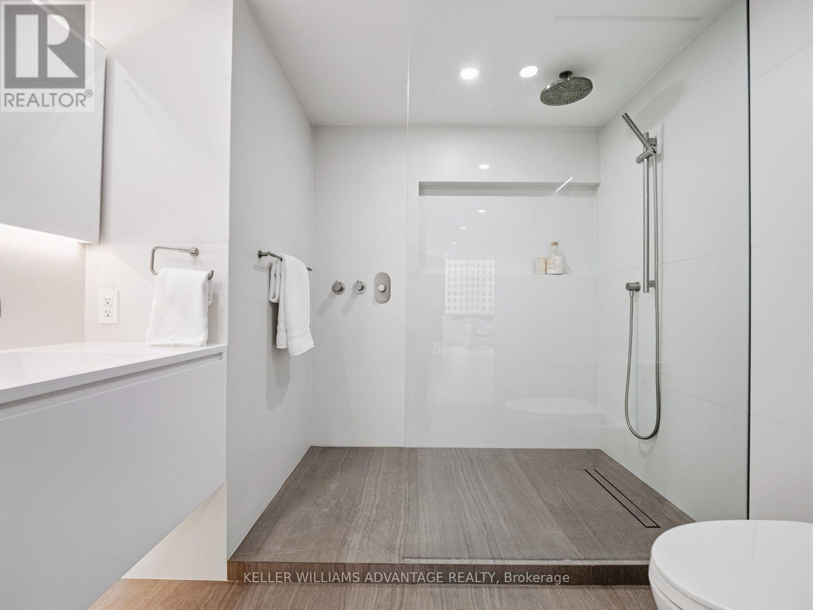 #1002 1166 BAY STREET - Image 28