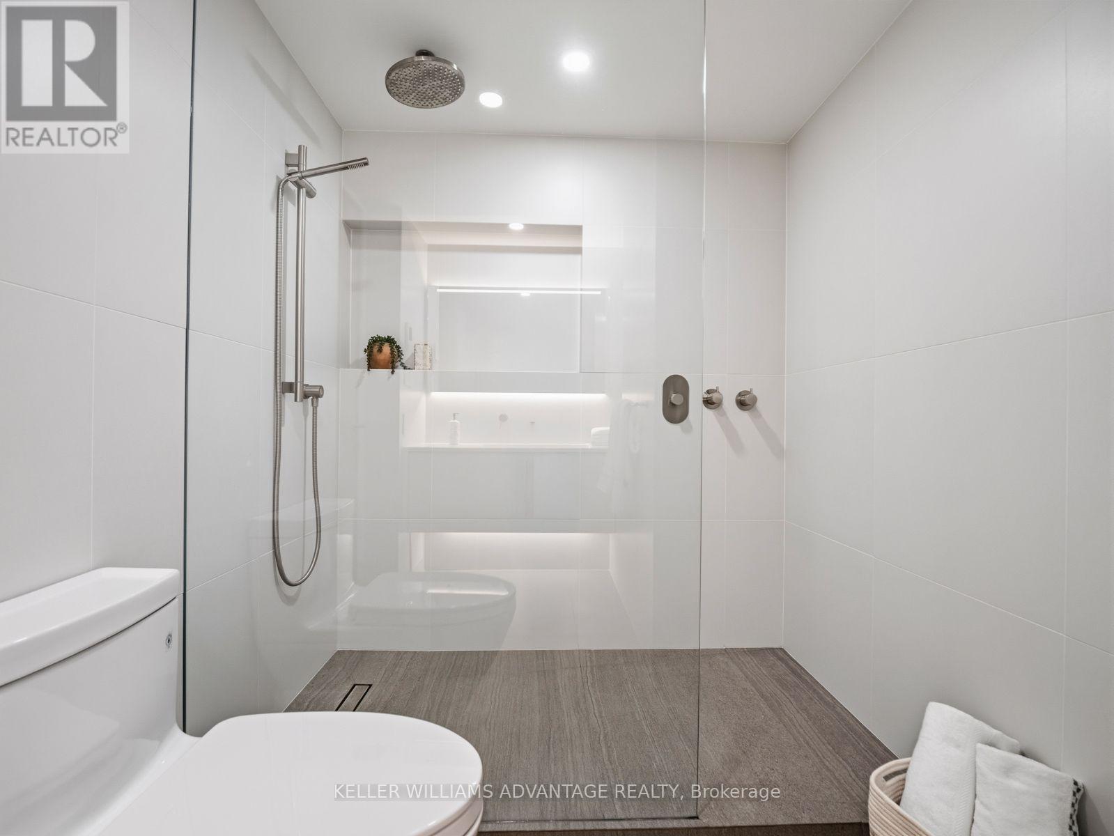 #1002 1166 BAY STREET - Image 35