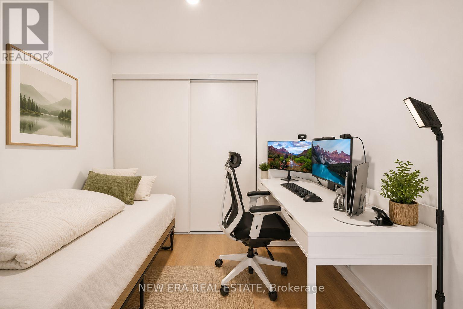 #301 150 LOGAN AVENUE - 4