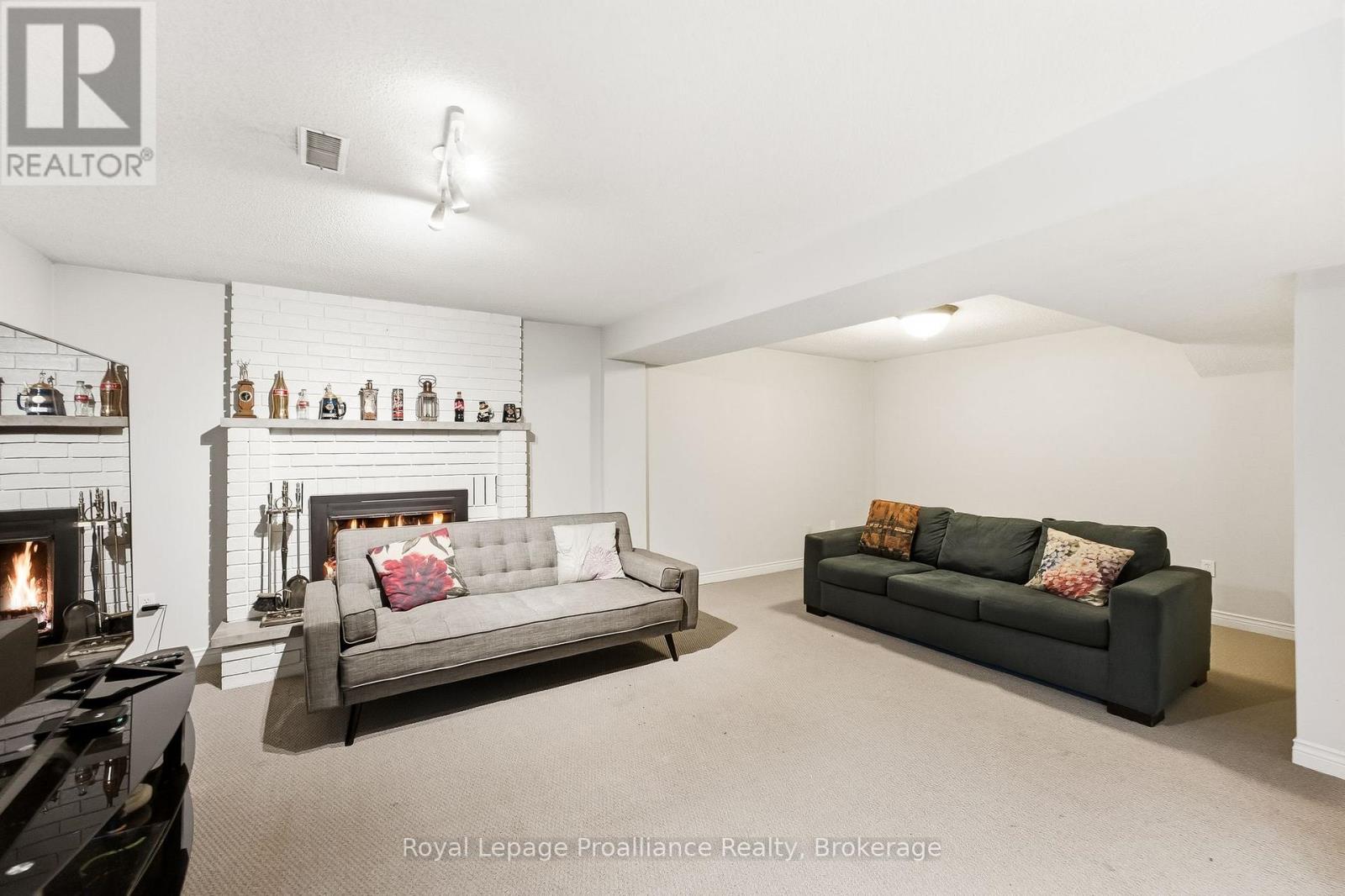 11 GIBSON PLACE - Image 38