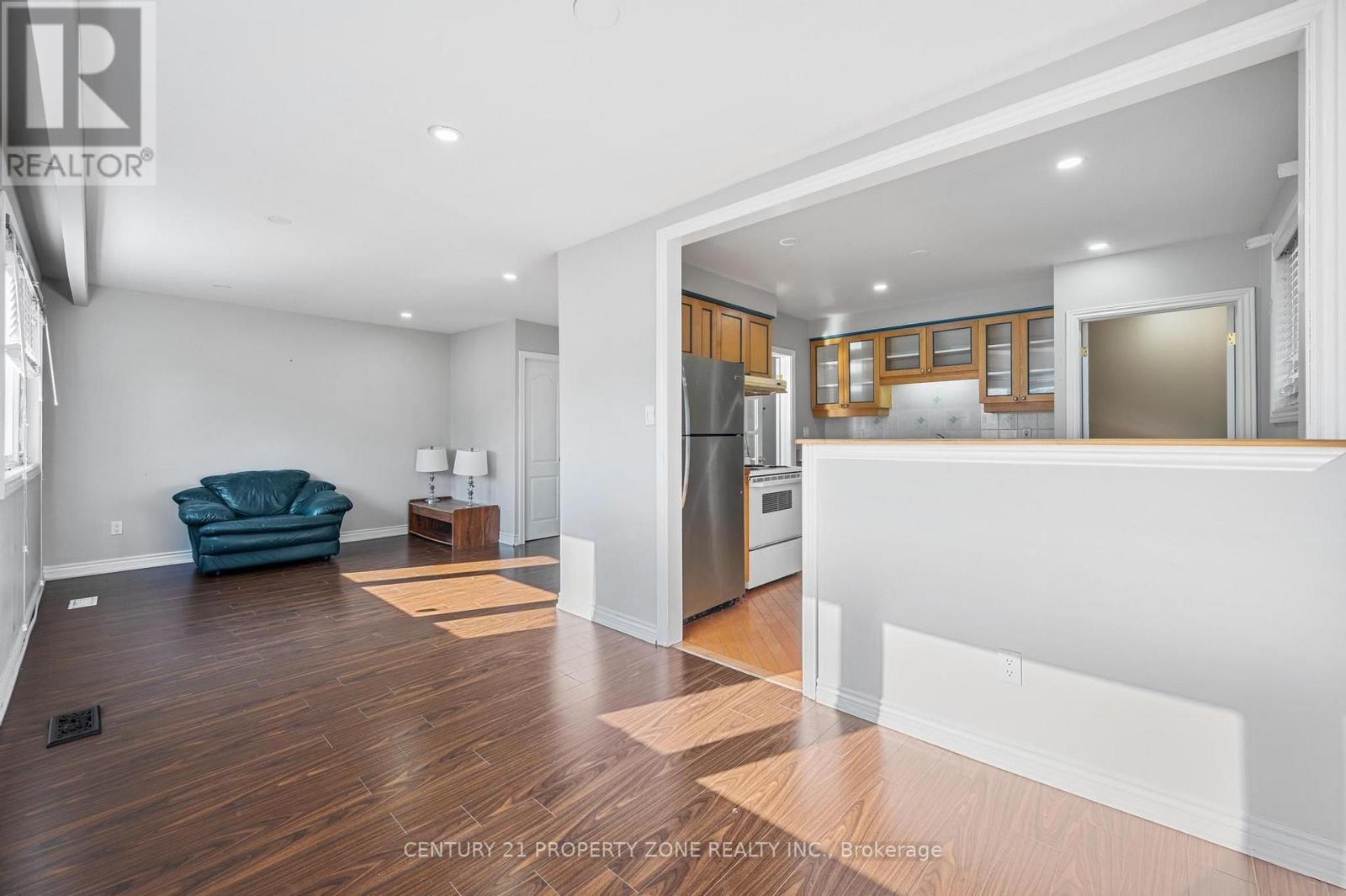 25 CHATSWORTH DRIVE - 12