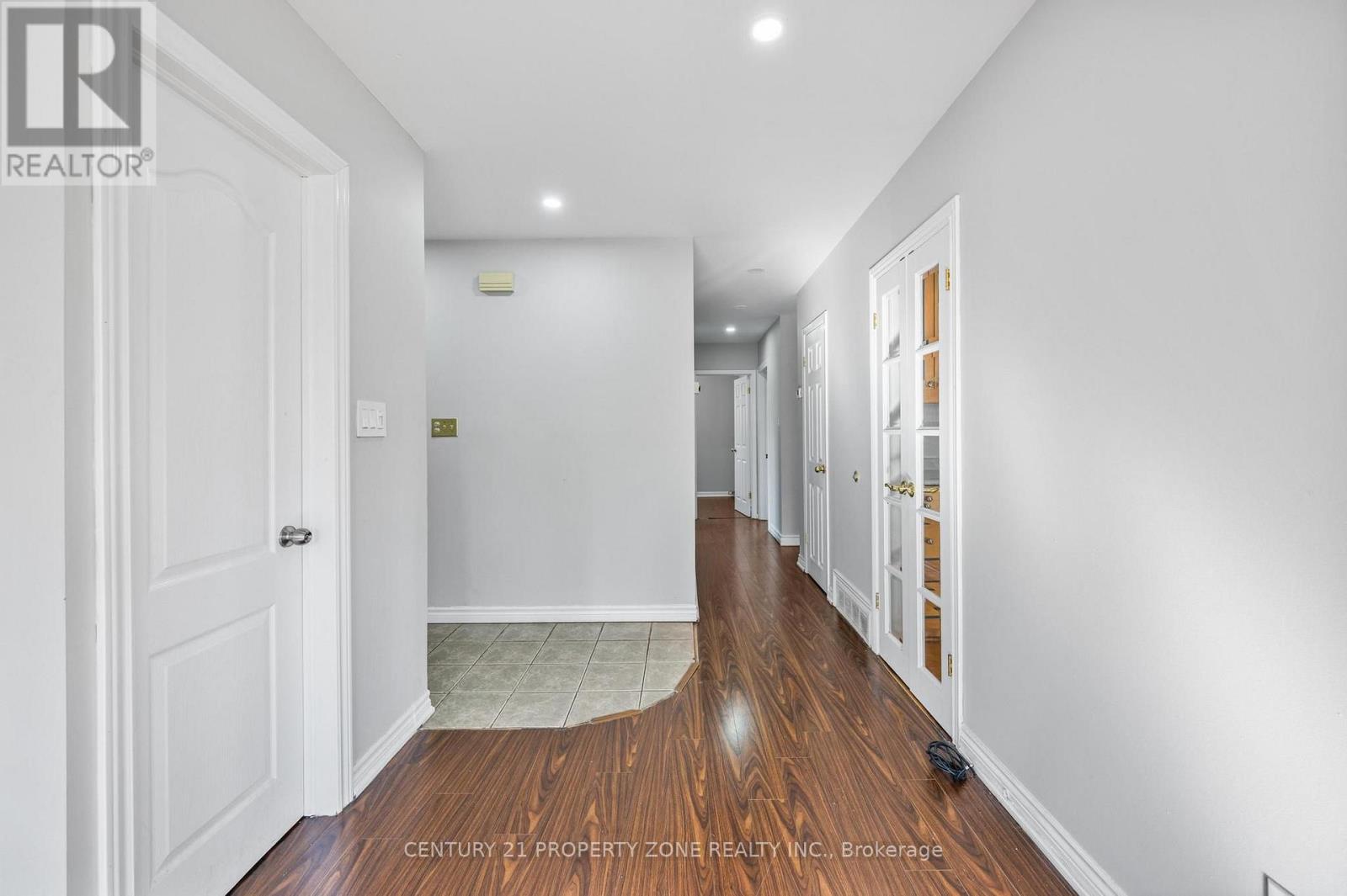 25 CHATSWORTH DRIVE - 21