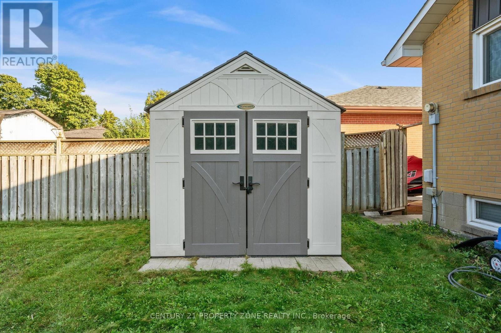 25 CHATSWORTH DRIVE - 48