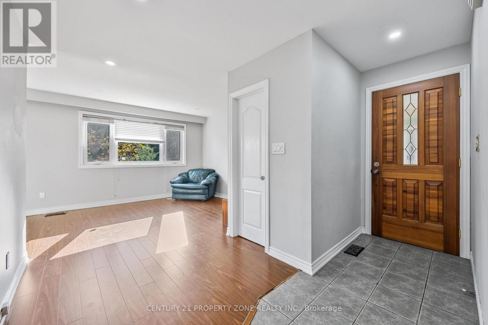25 CHATSWORTH DRIVE - 6