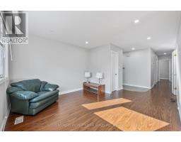 Living room - 25 Chatsworth Drive, Brampton, ON L6X2L8 Photo 8