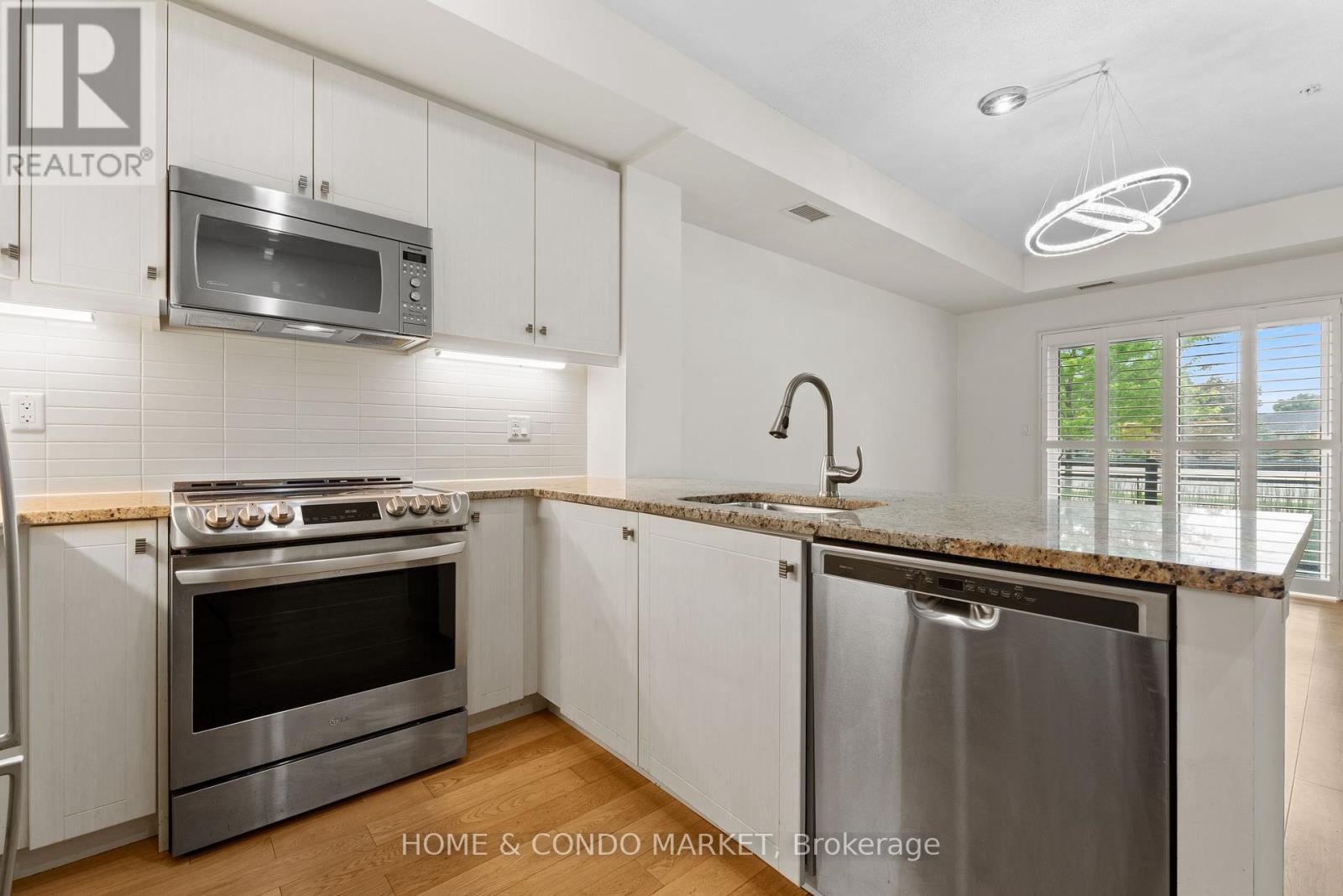 #130 3170 ERIN MILLS PARKWAY - 11