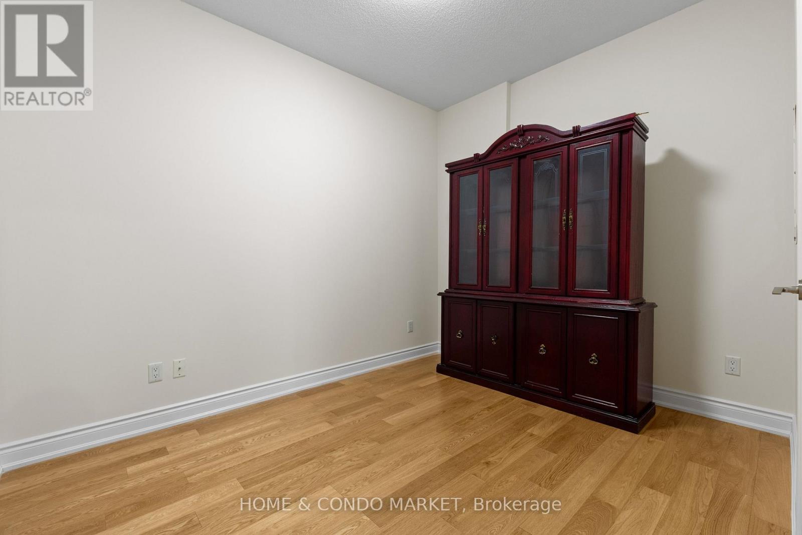 #130 3170 ERIN MILLS PARKWAY - 19