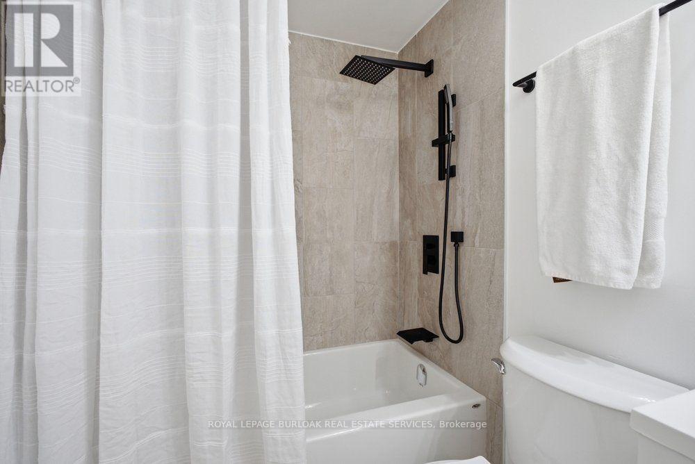 #204 5090 PINEDALE AVENUE - 21
