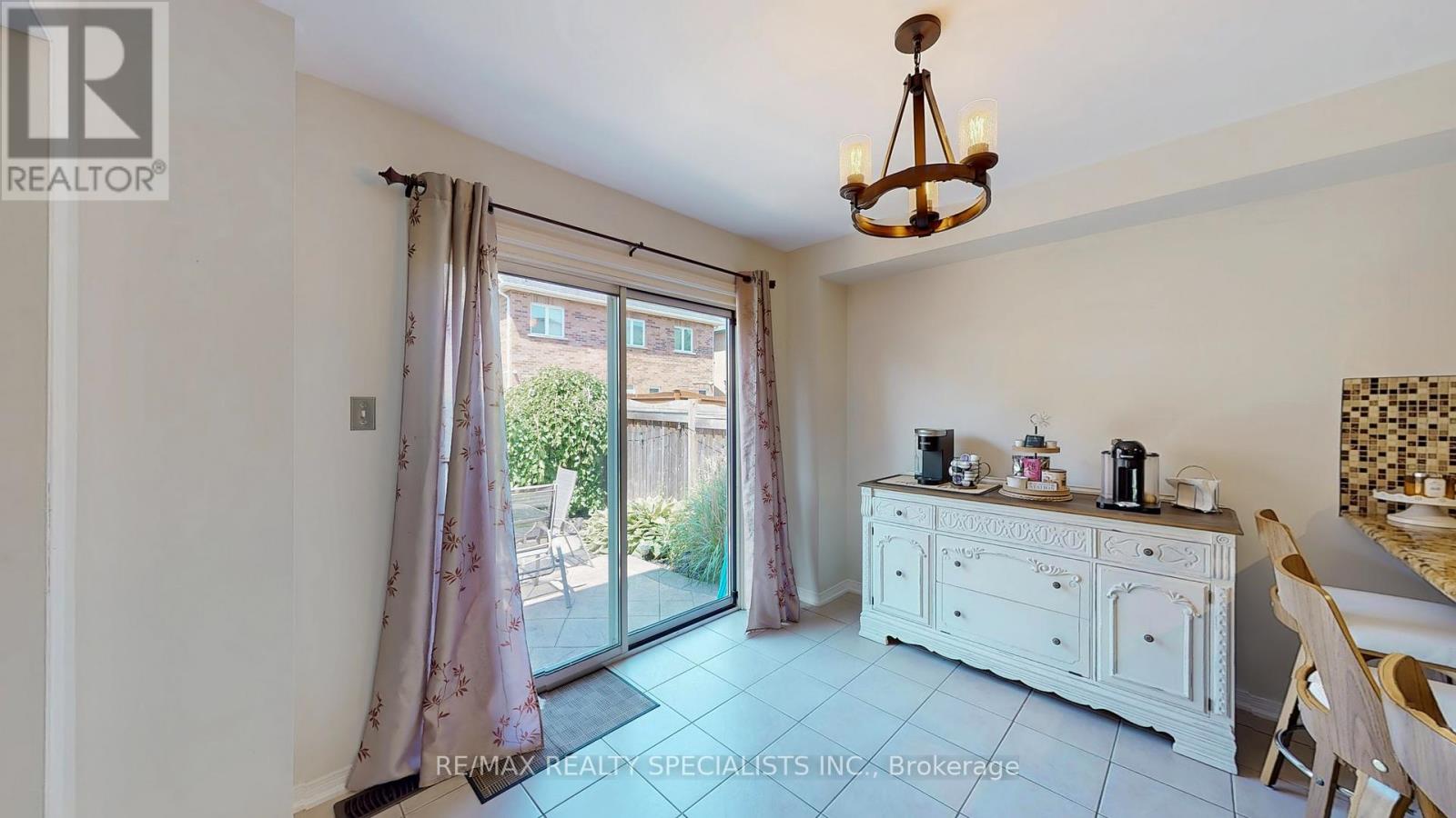 482 GRANT WAY - 9