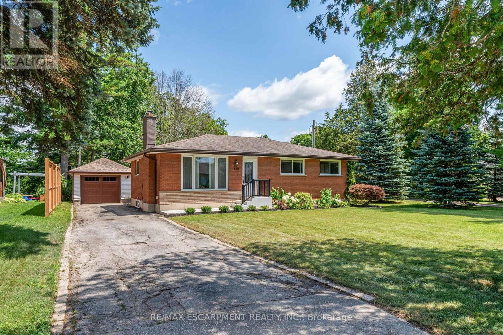618 ST. ANDREW STREET - 1