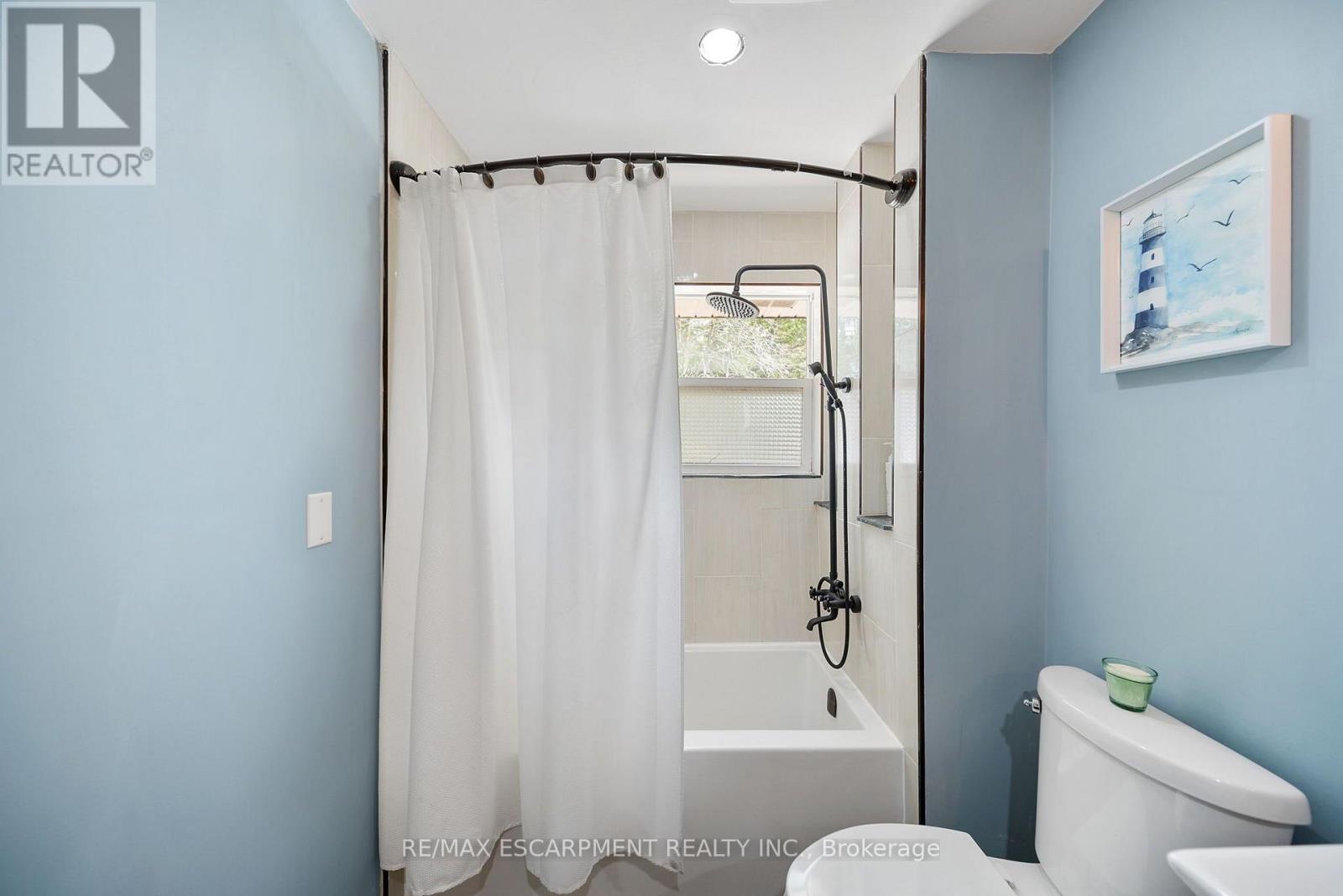 618 ST. ANDREW STREET - Image 17