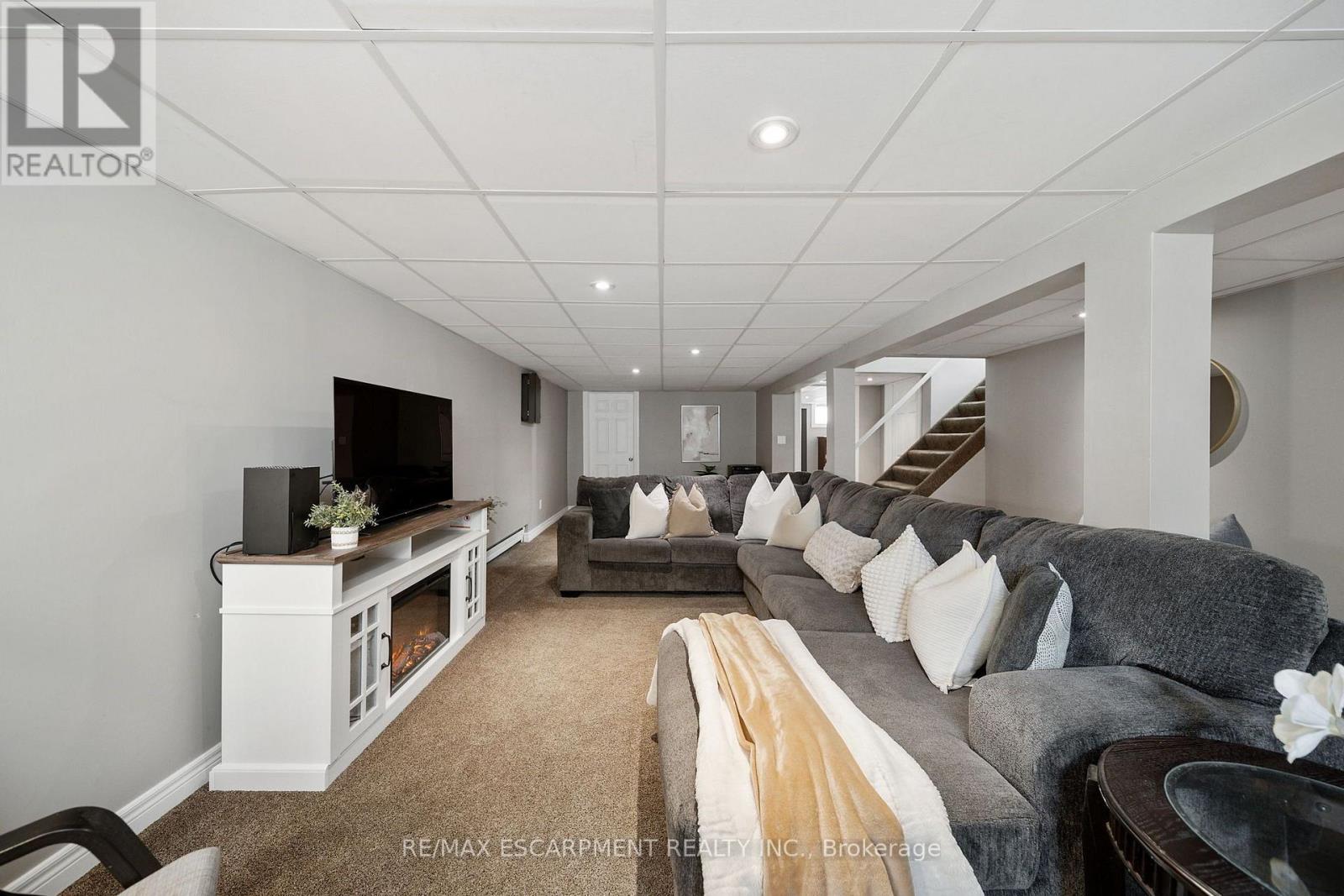 618 ST. ANDREW STREET - Image 24