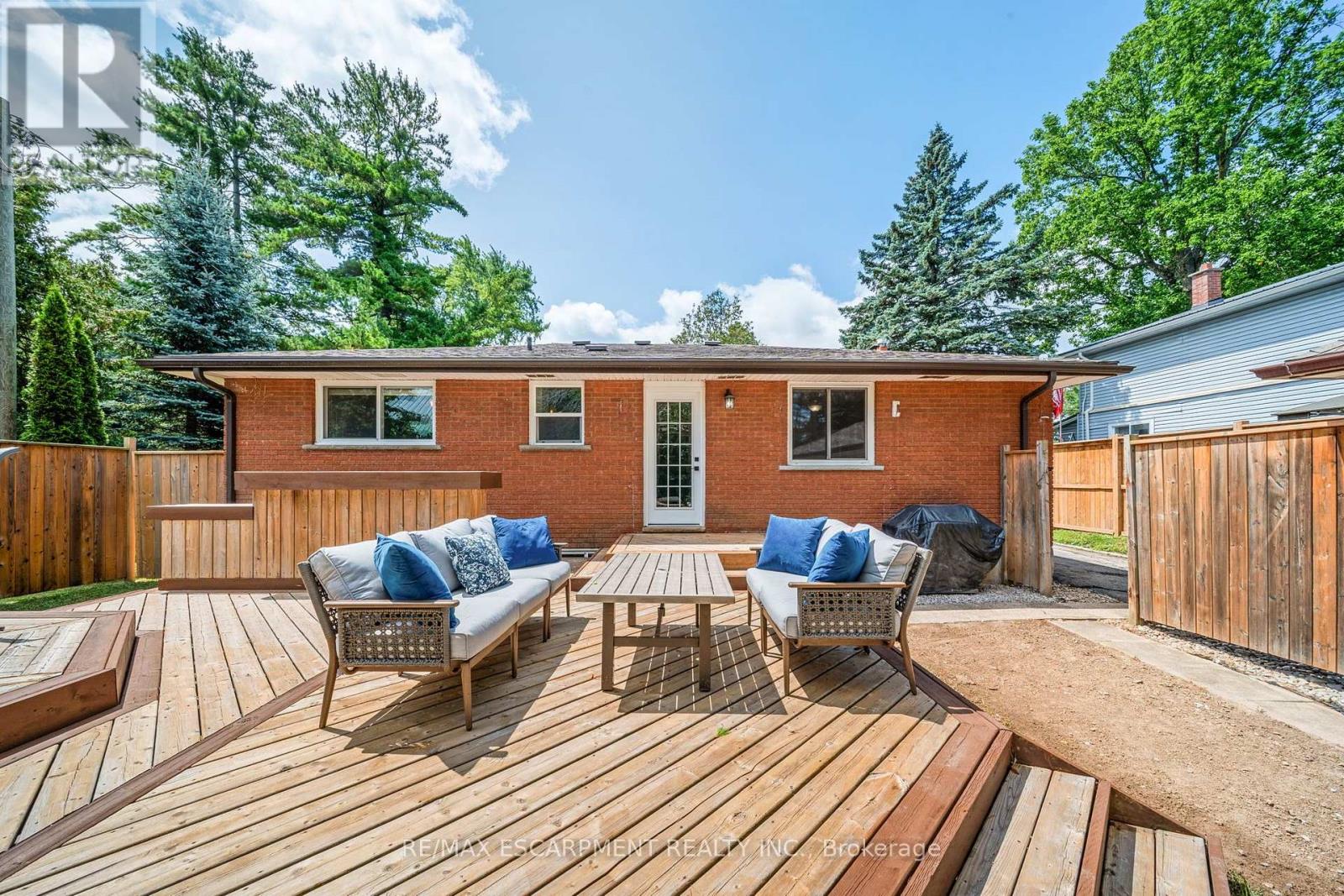 618 ST. ANDREW STREET - Image 32