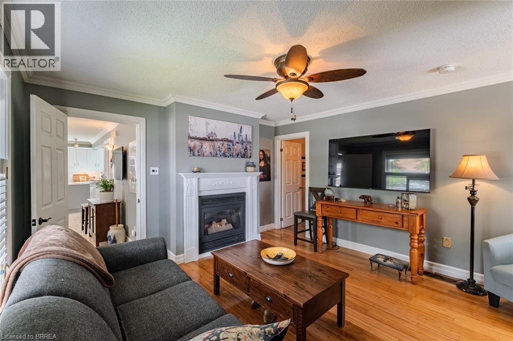36 CRANDELL Avenue - 23