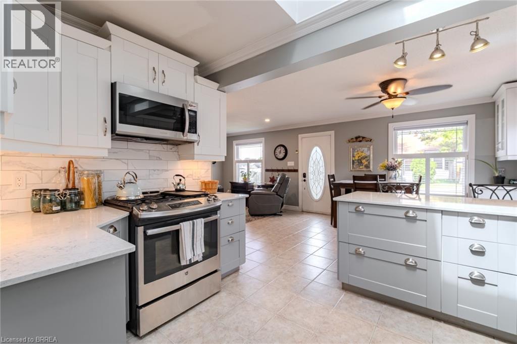 36 CRANDELL Avenue - 13