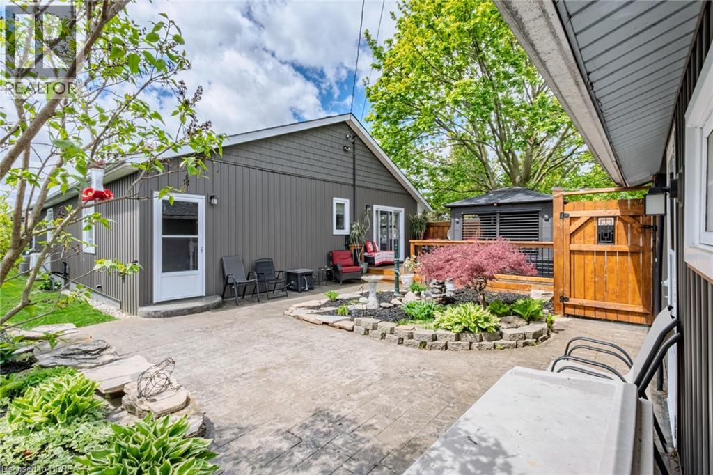 36 CRANDELL Avenue - 40