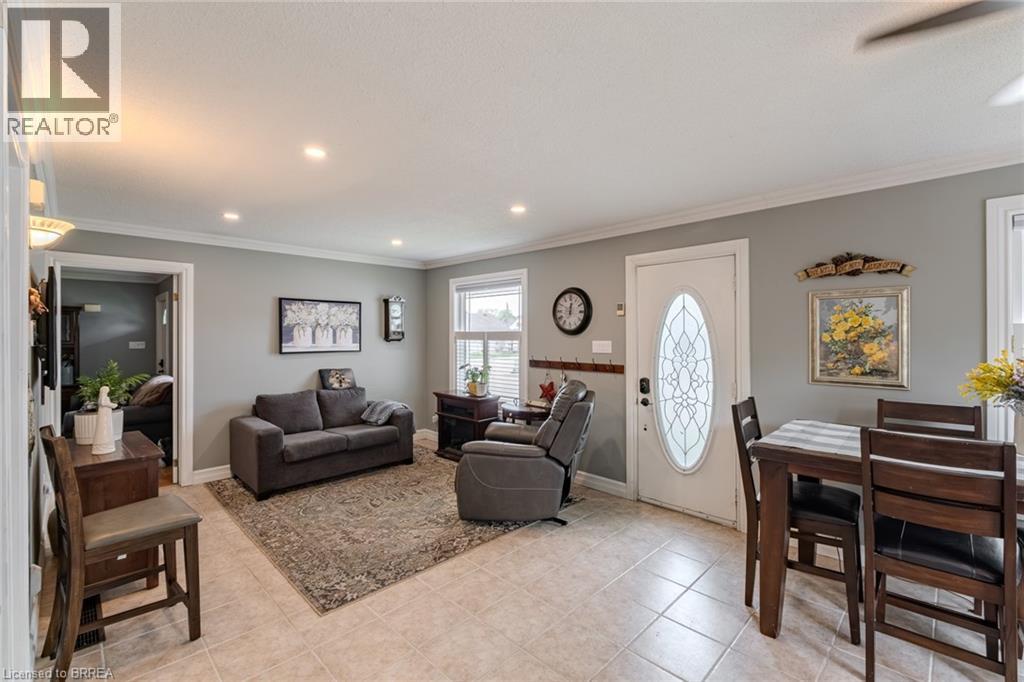 36 CRANDELL Avenue - 6