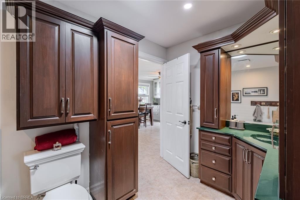 36 CRANDELL Avenue - 17