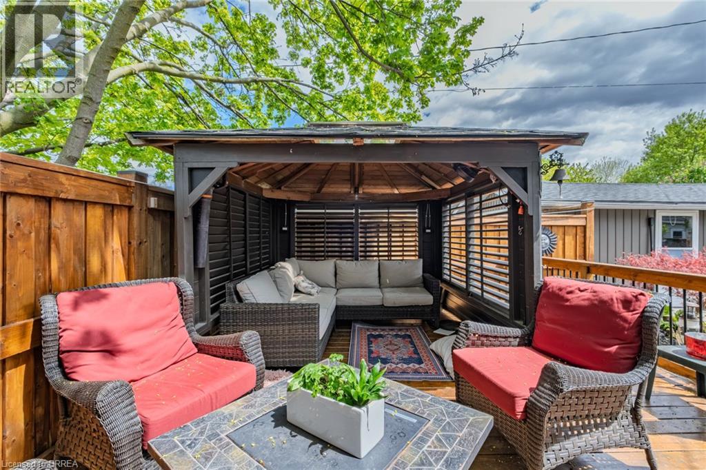 36 CRANDELL Avenue - 43