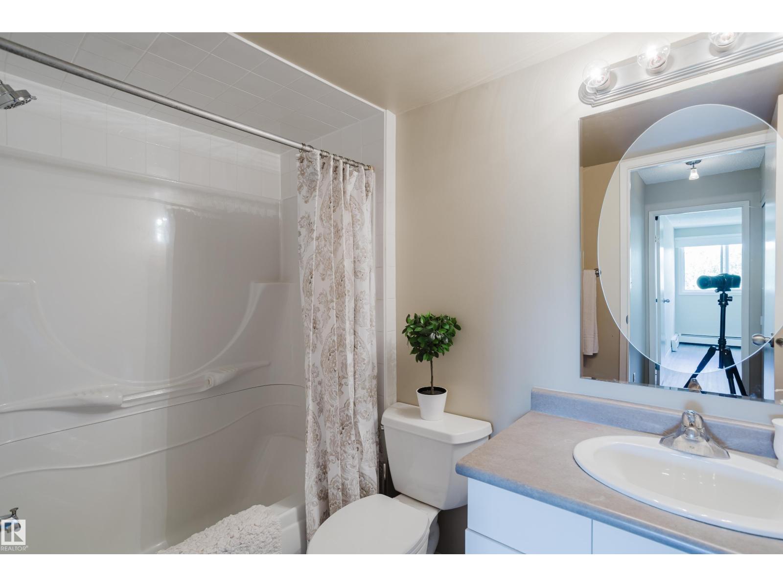 #202C 7211 171 ST NW - 25