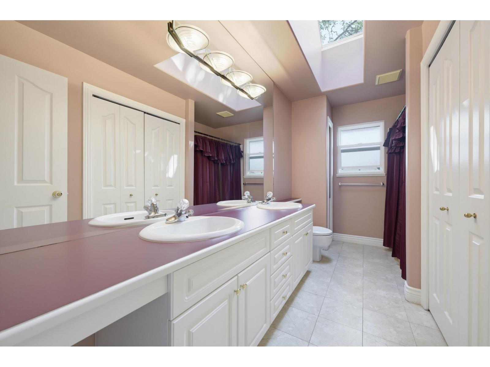 5 Bed, 4 Bath House for Sale in Surrey – 16587 84 AVENUE, Surrey – MLS# R3149315 - Image 23