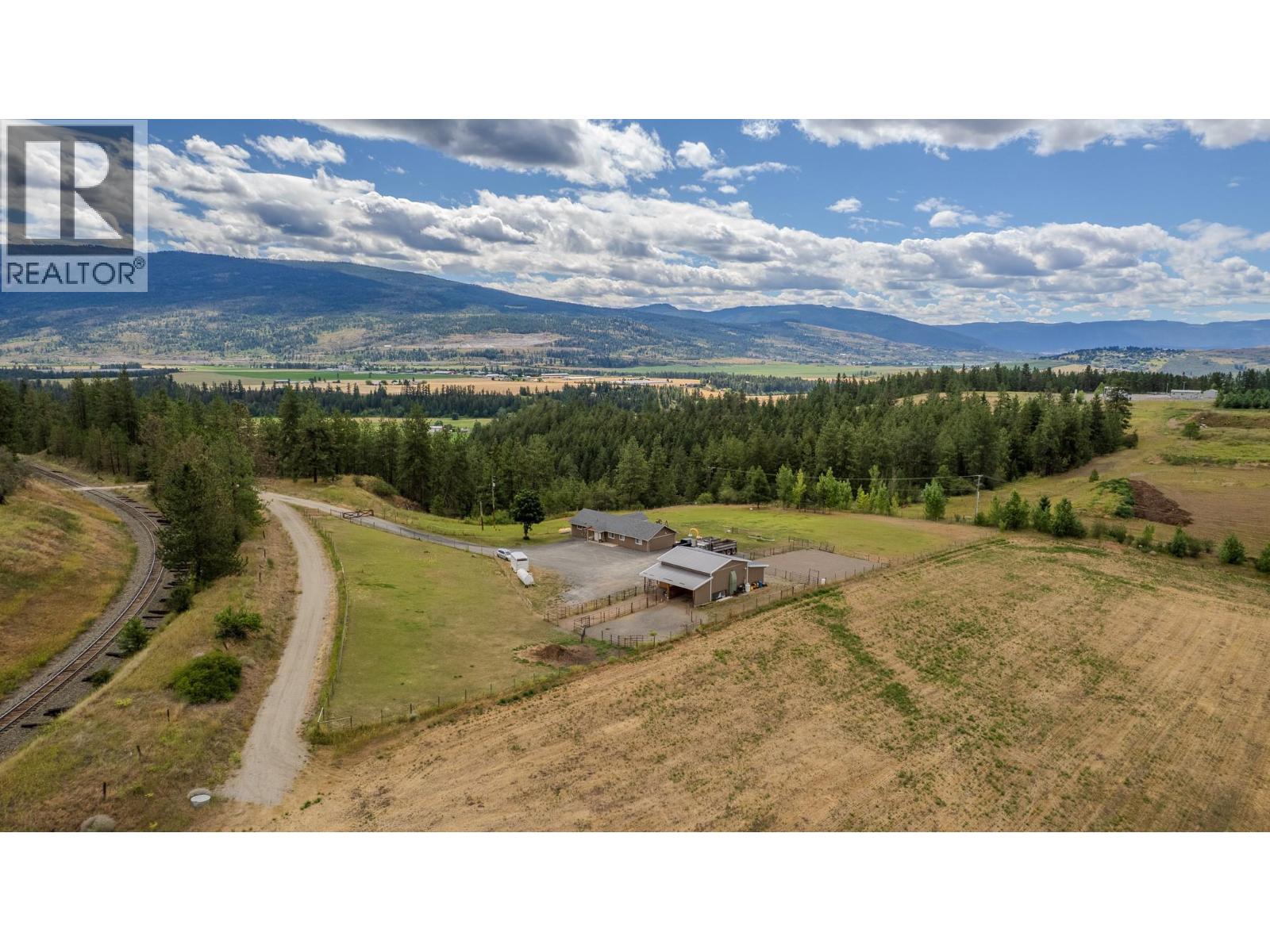  893 Evans Road, Spallumcheen