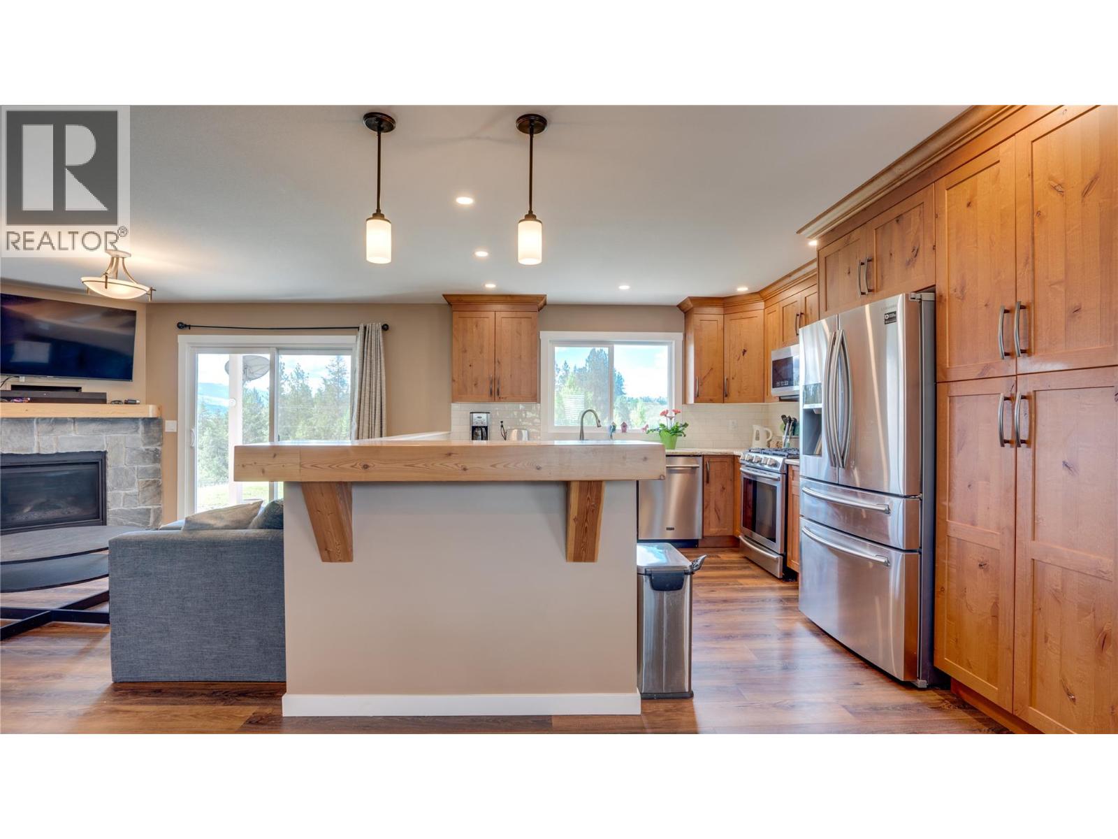 893 Evans Road, Spallumcheen