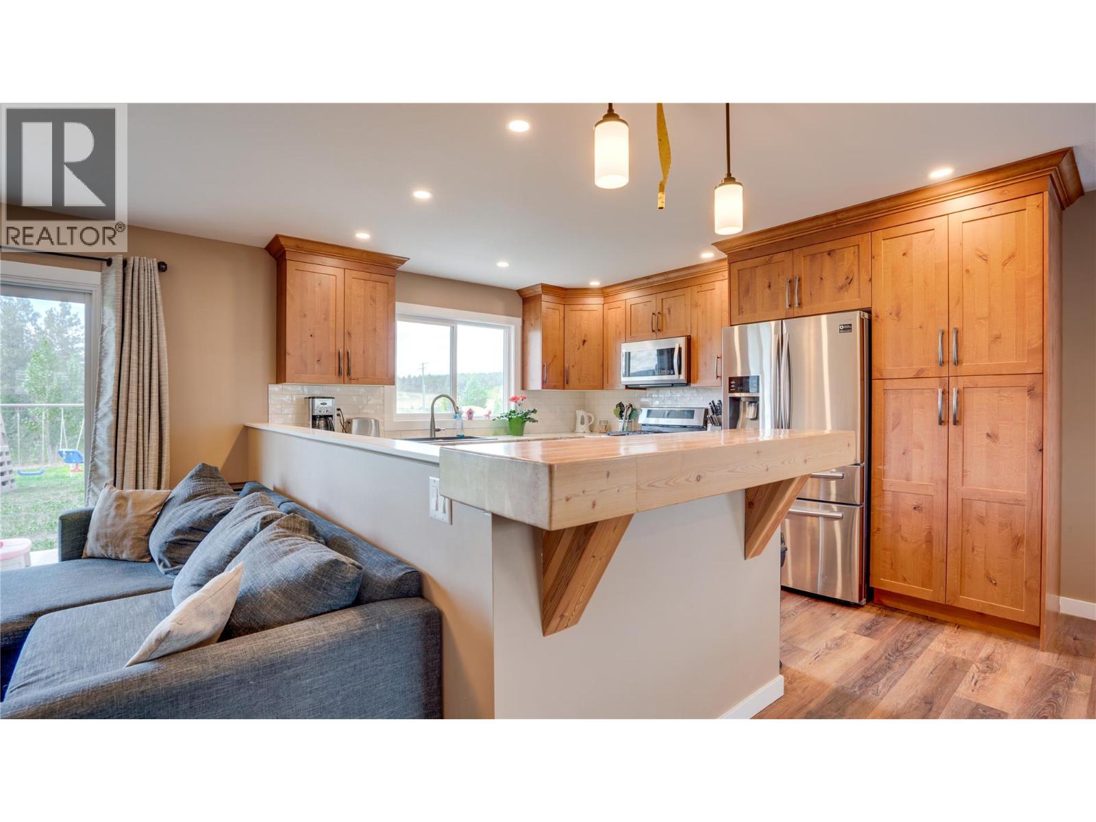  893 Evans Road, Spallumcheen