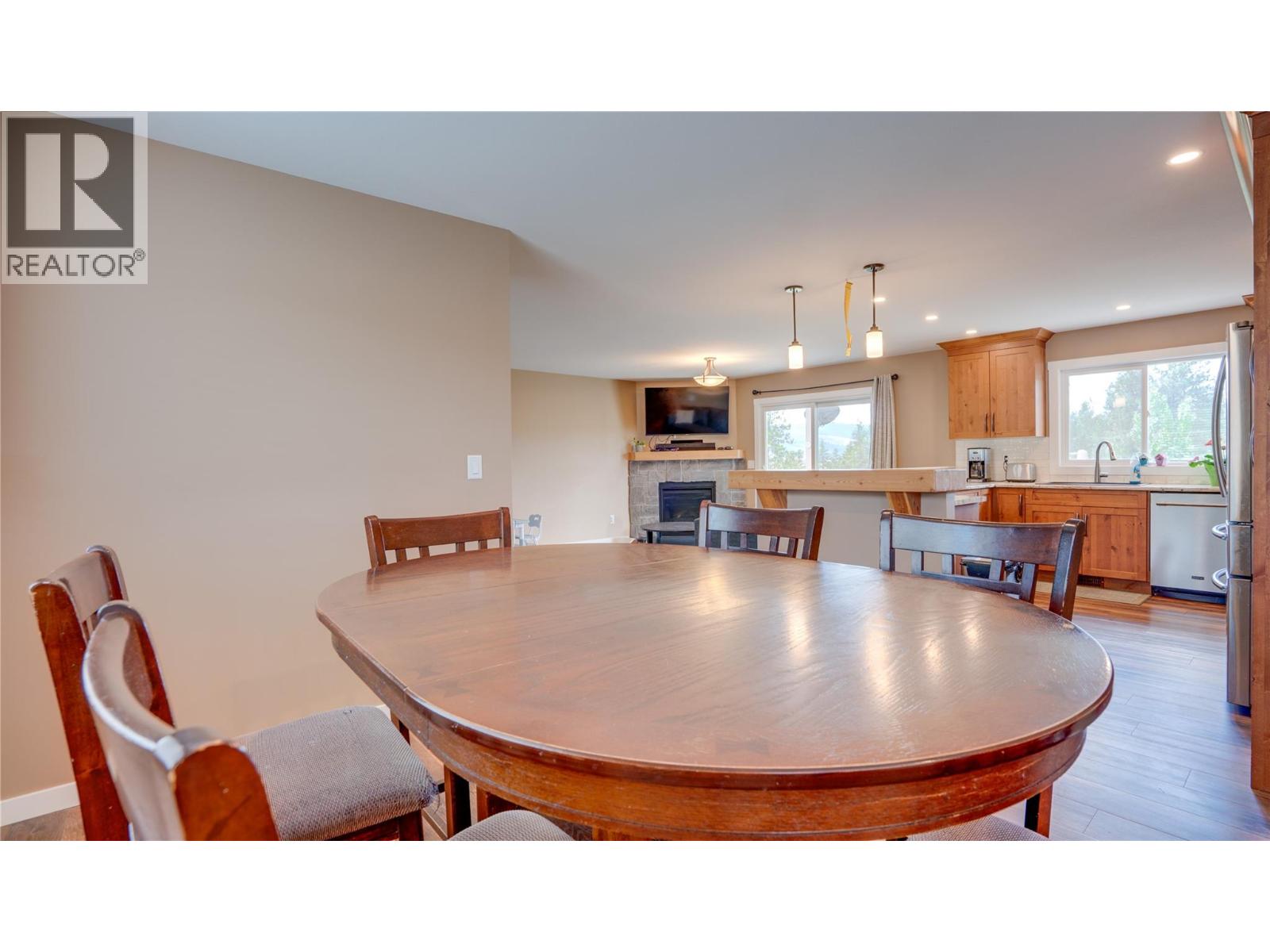  893 Evans Road, Spallumcheen