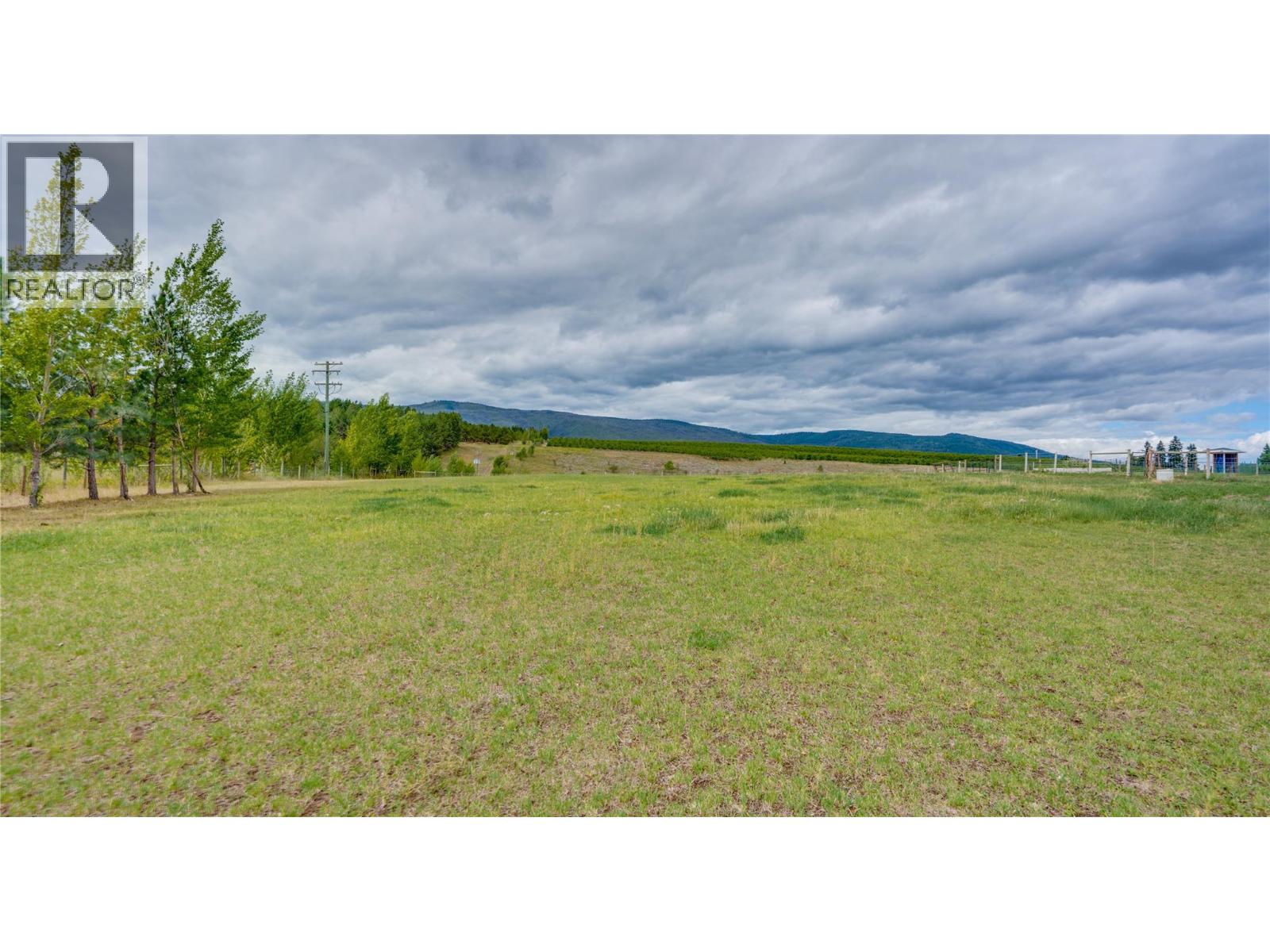  893 Evans Road, Spallumcheen