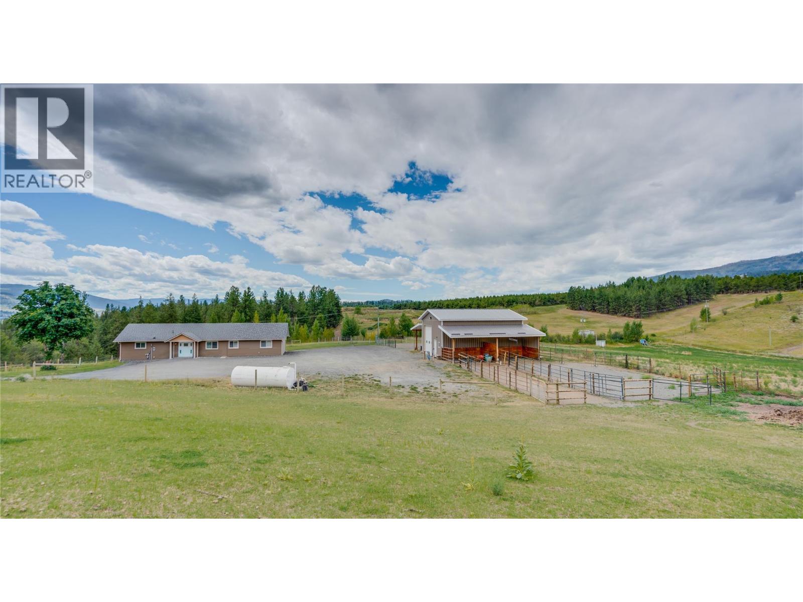  893 Evans Road, Spallumcheen