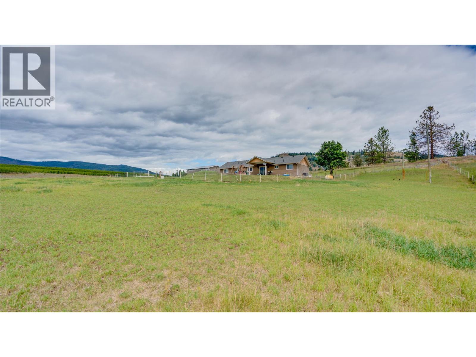  893 Evans Road, Spallumcheen