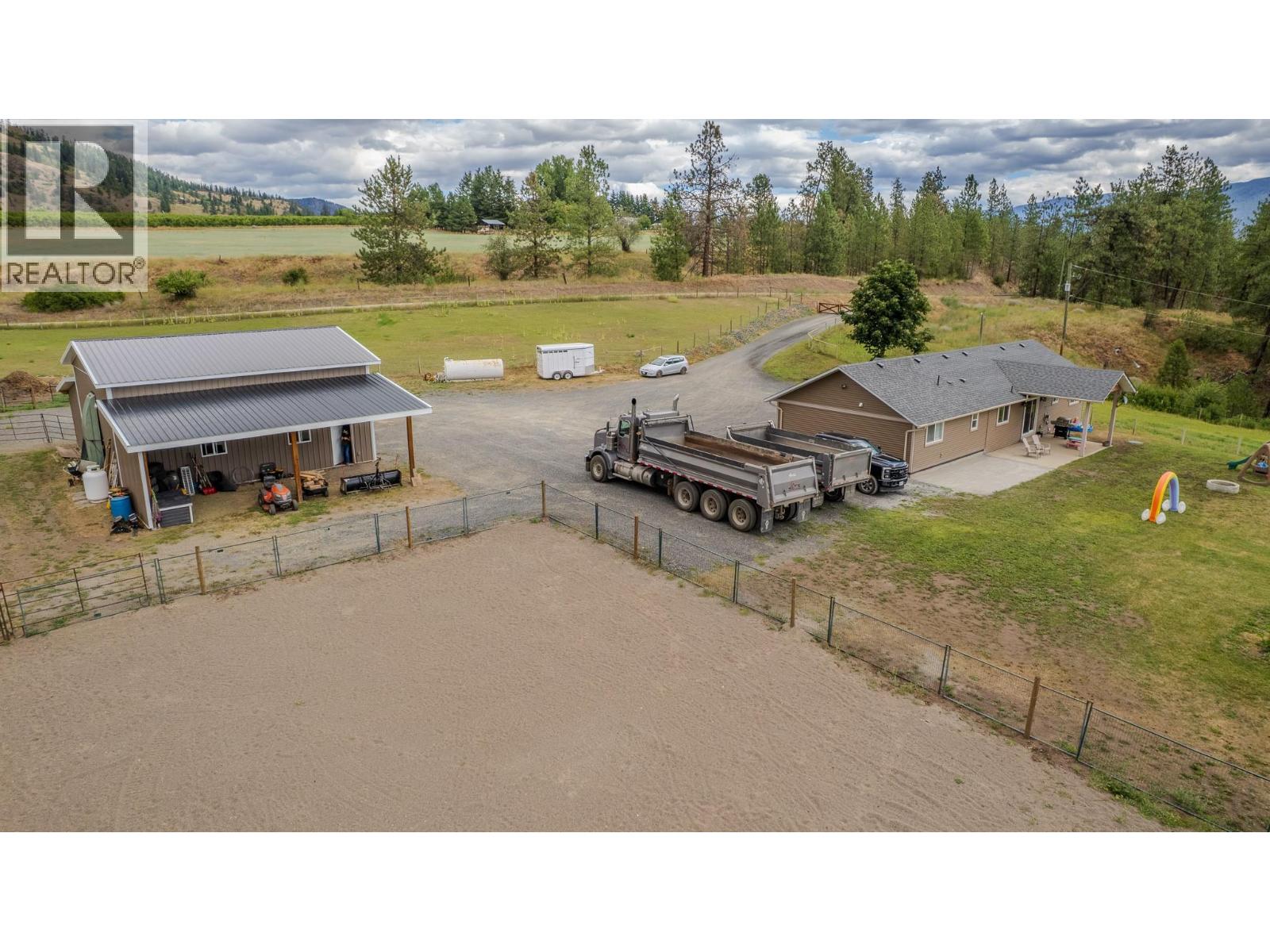  893 Evans Road, Spallumcheen