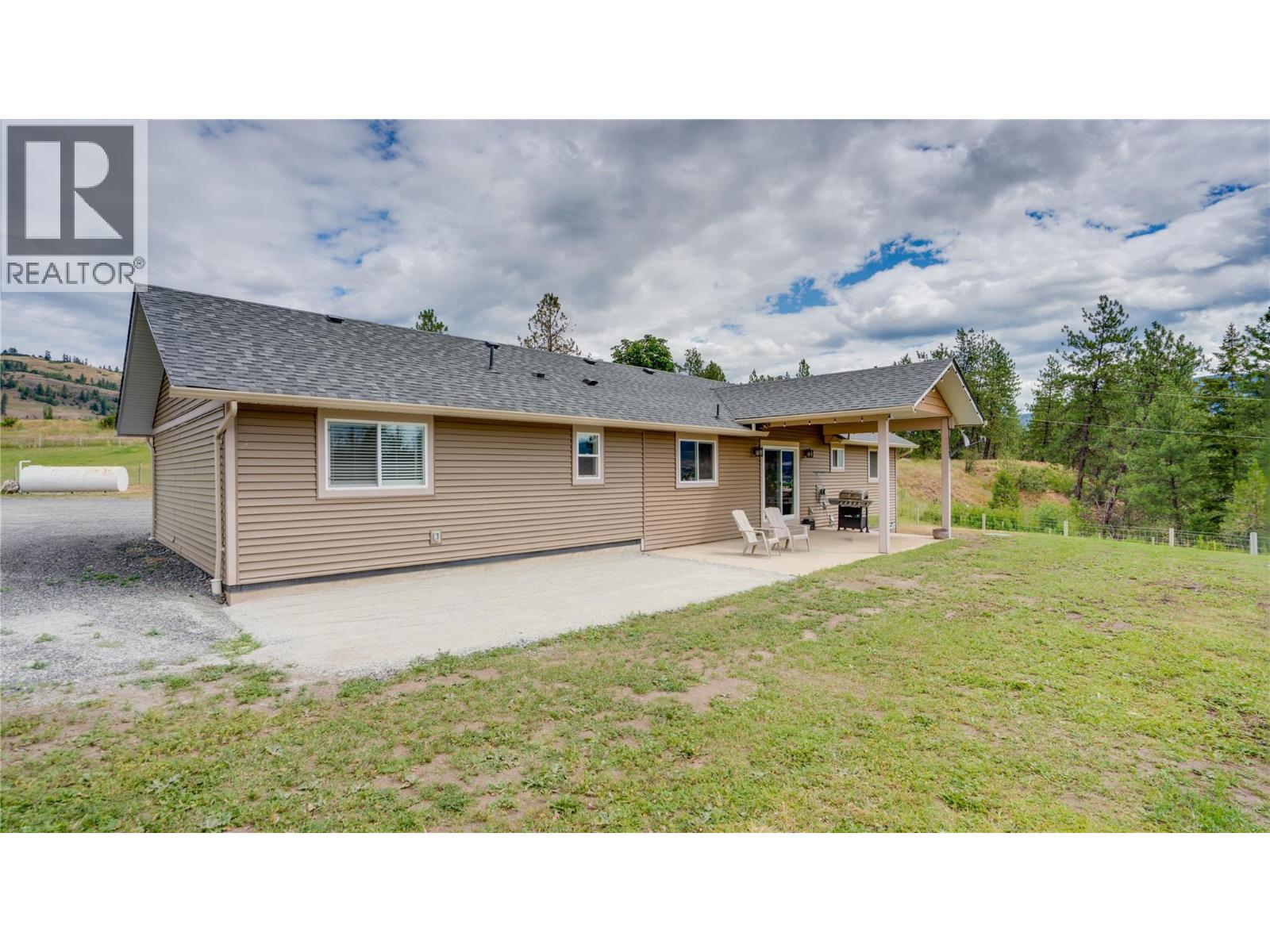  893 Evans Road, Spallumcheen