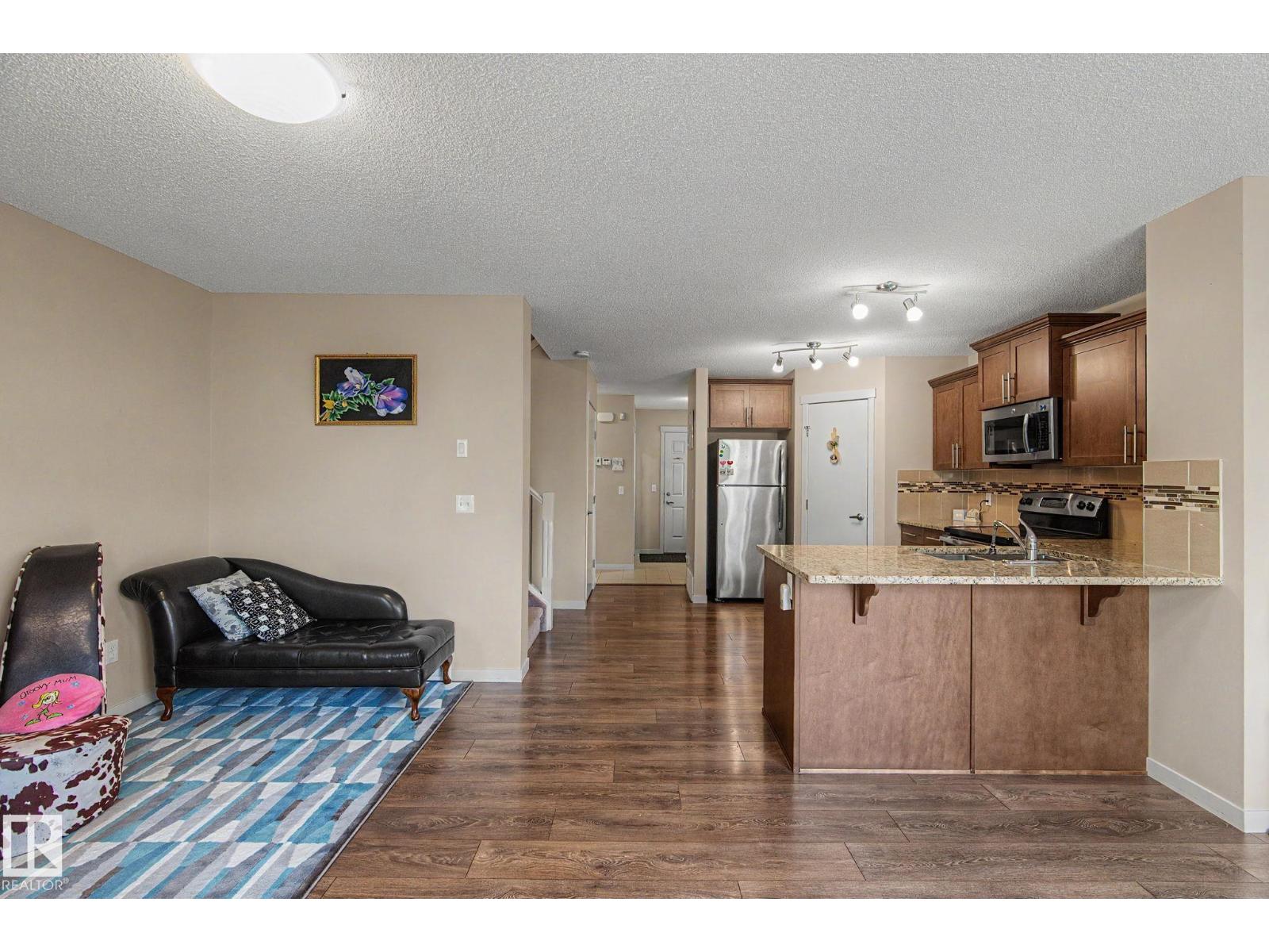 17304 73 ST NW - 15