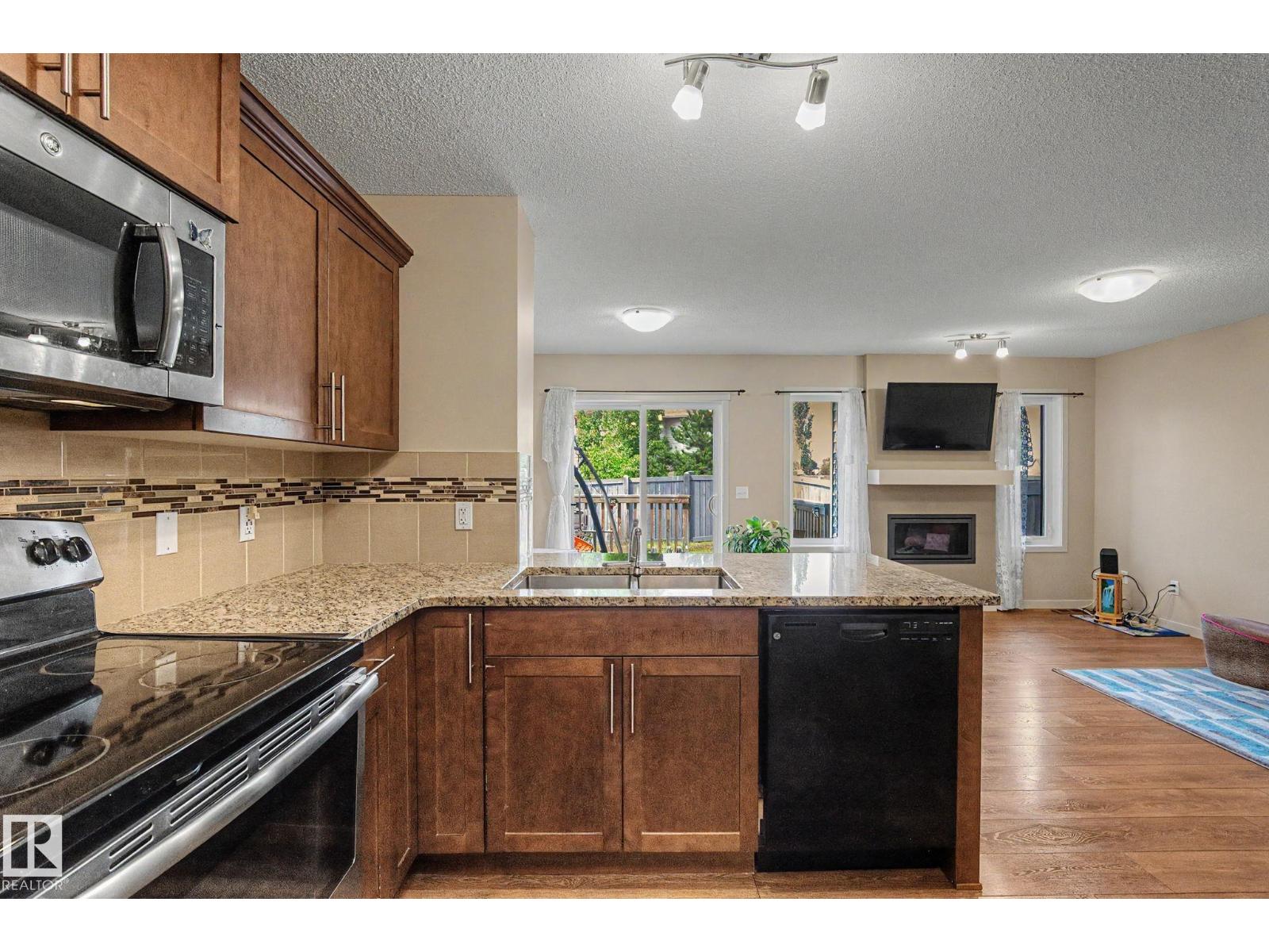17304 73 ST NW - 12