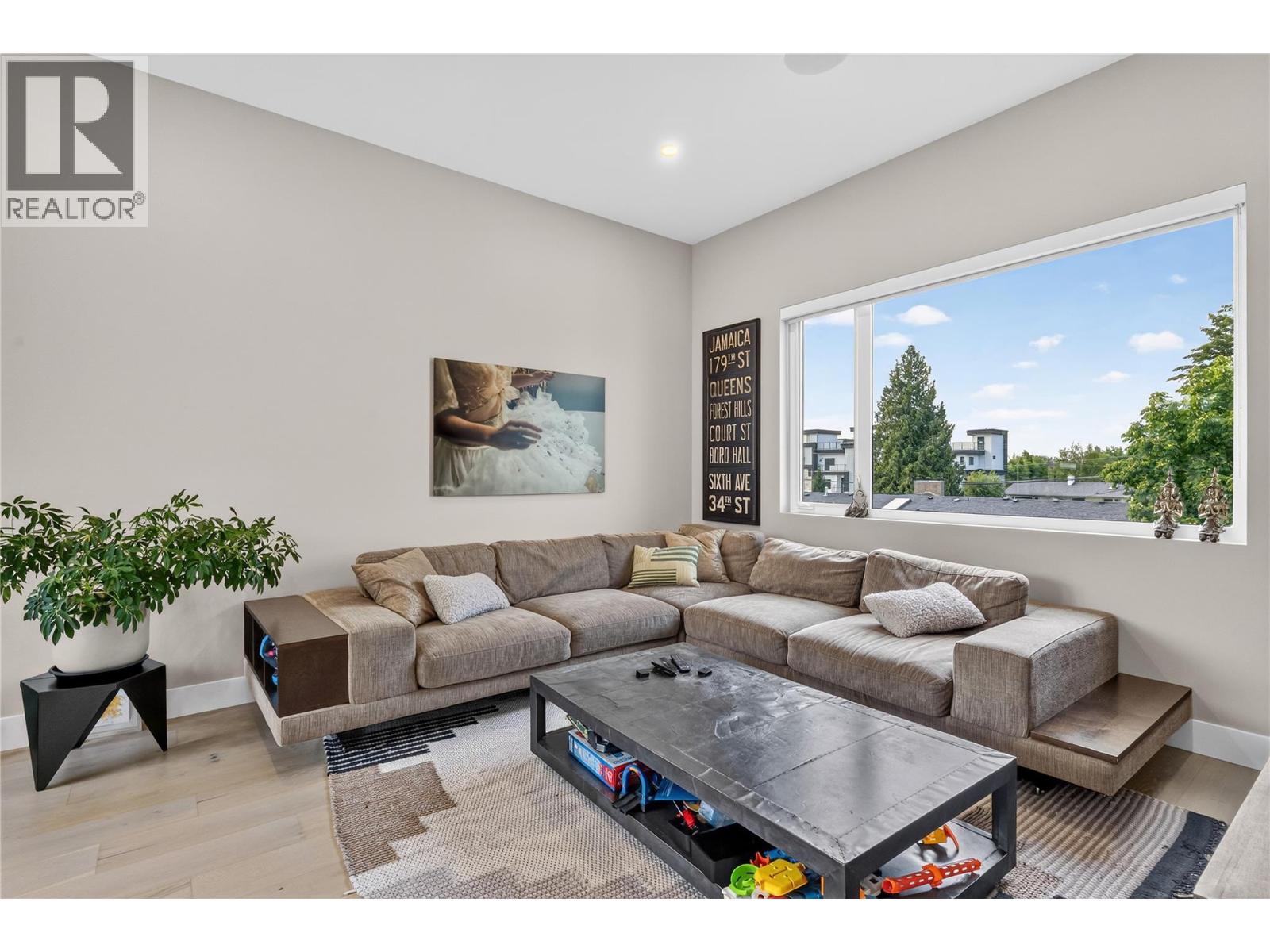 452 Knowles Road - 43