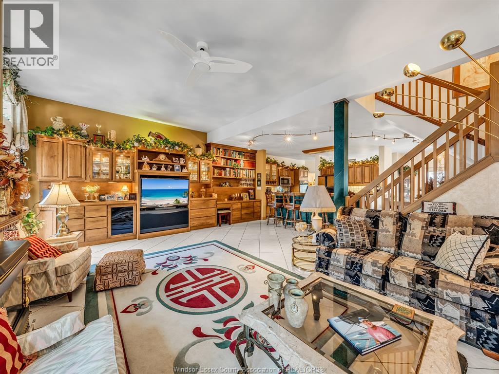 174 CRYSTAL HARBOUR - 15