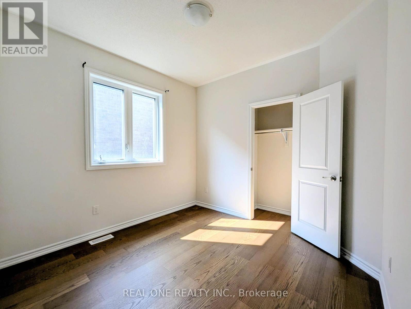 7 O'REILLY STREET - Image 11